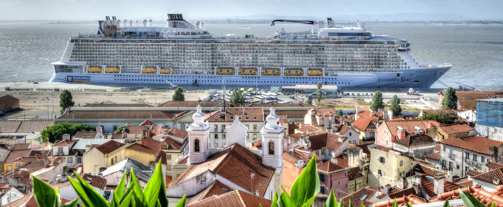 boat-cruise-ship-luxury